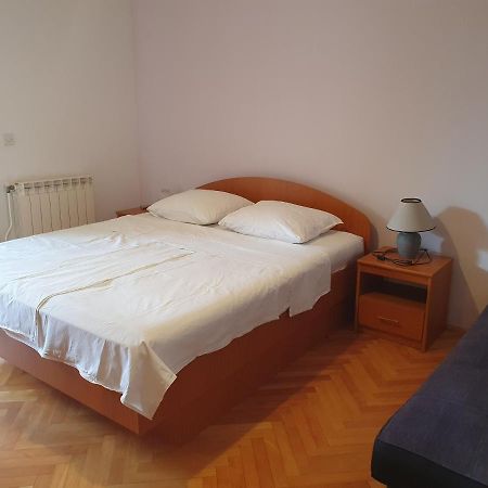 B&B Maestral Rab Раб Екстериор снимка