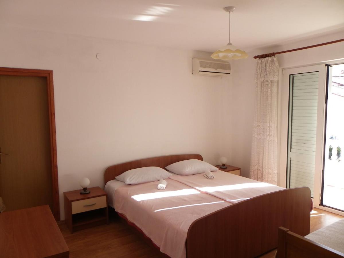 B&B Maestral Rab Раб Екстериор снимка