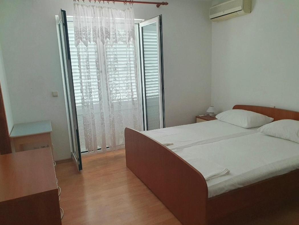 B&B Maestral Rab Раб Екстериор снимка